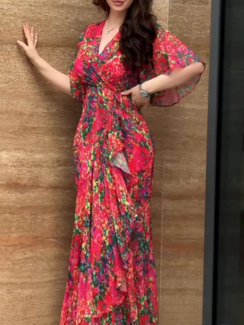 Laurie | Retro V-neck trumpet sleeve printed dress