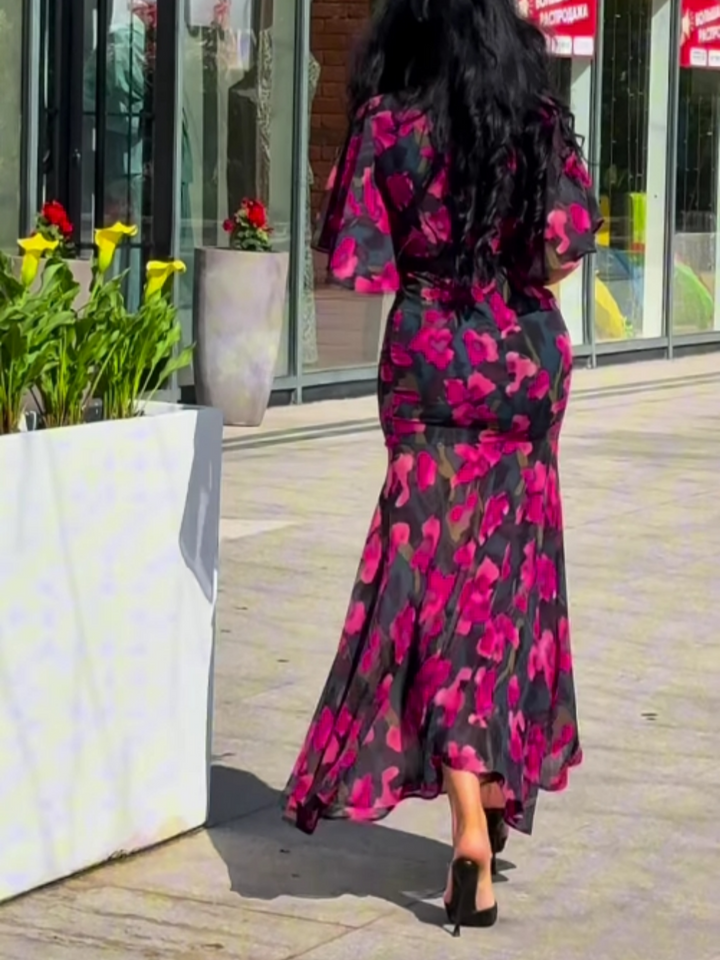 Laurie | Retro V-neck trumpet sleeve printed dress