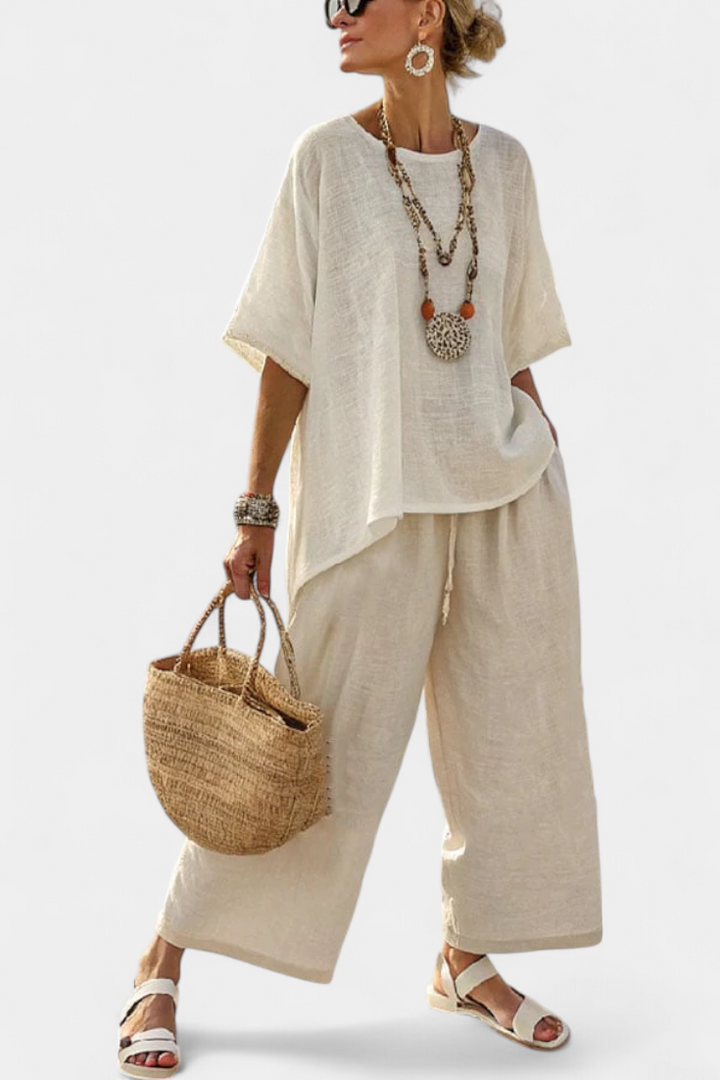 Veronica – essential comfortable shirt and wide-leg pants