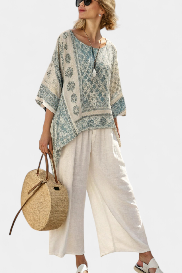Veronica – Comfortable Printed Blouse and White Wide-Leg Pants