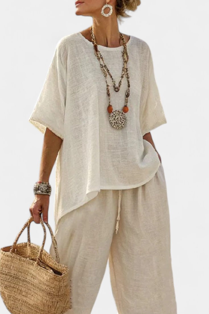 Veronica – essential comfortable shirt and wide-leg pants